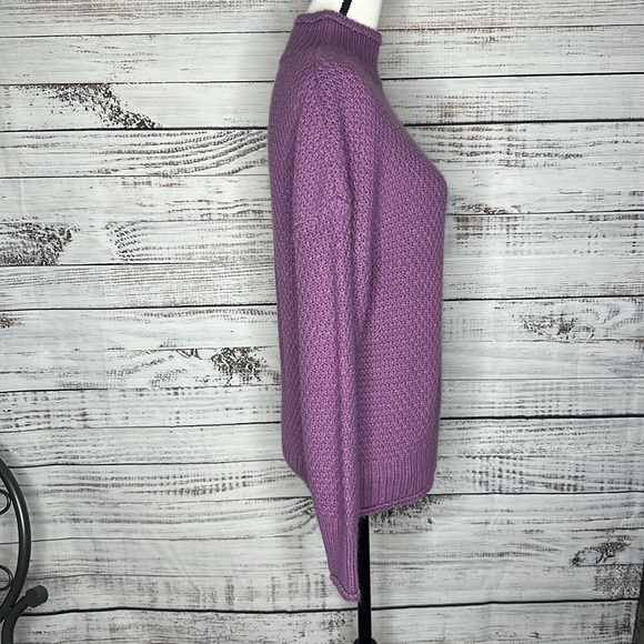 Zesica Small Purple Sweater - Picture 2 of 4